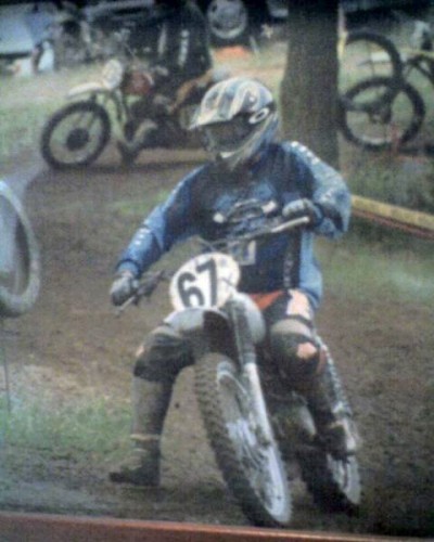 Jim_on_his_bike_480x600.jpg (48278 bytes)